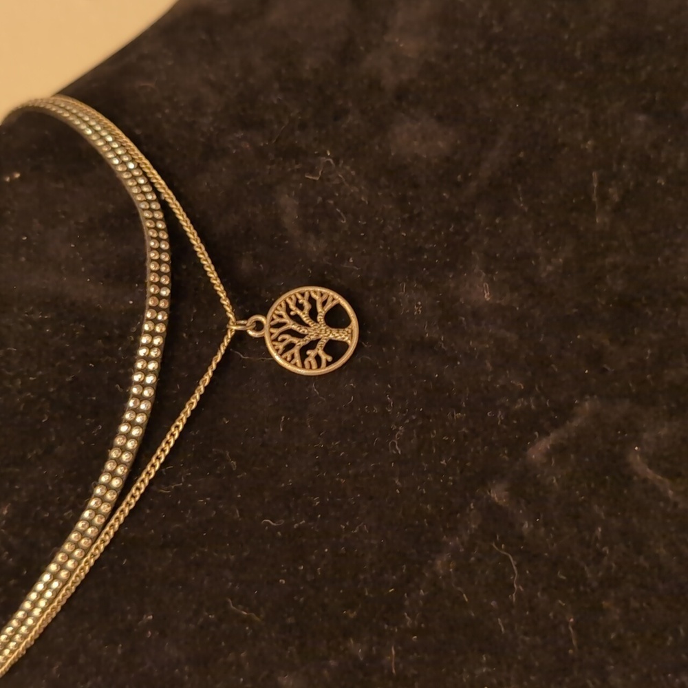 Silver Tree of Life Chain Necklace With Silver Toned Choker - Picture 3 of 7